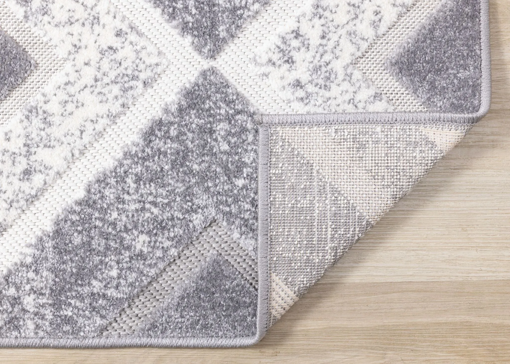 Diamond Mist 6'7" x 9'6" Diamond Pattern Area Rug - Grey, White