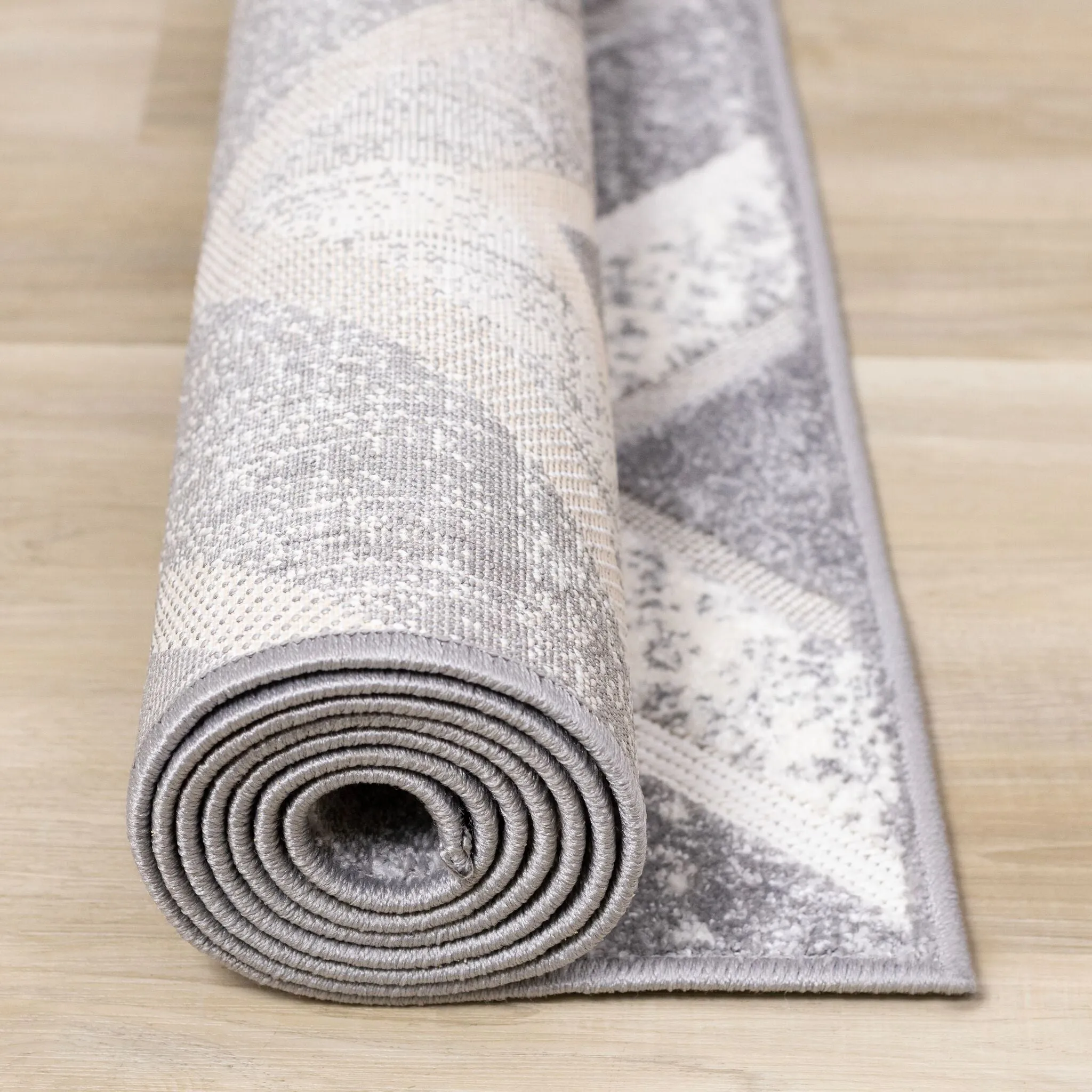Diamond Mist 6'7" x 9'6" Diamond Pattern Area Rug - Grey, White