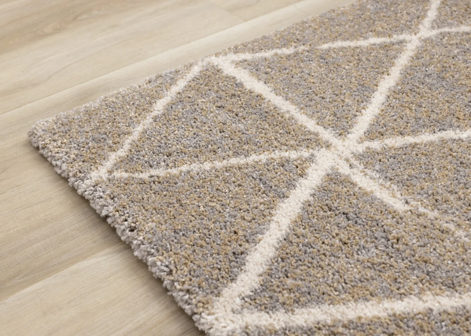 Halle Casual Contemporary Trellis Area Rug - Greige Cream - 5' X 8'