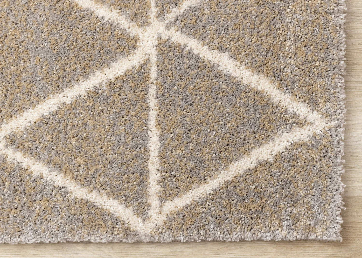 Halle Casual Contemporary Trellis Area Rug - Greige Cream - 5' X 8'