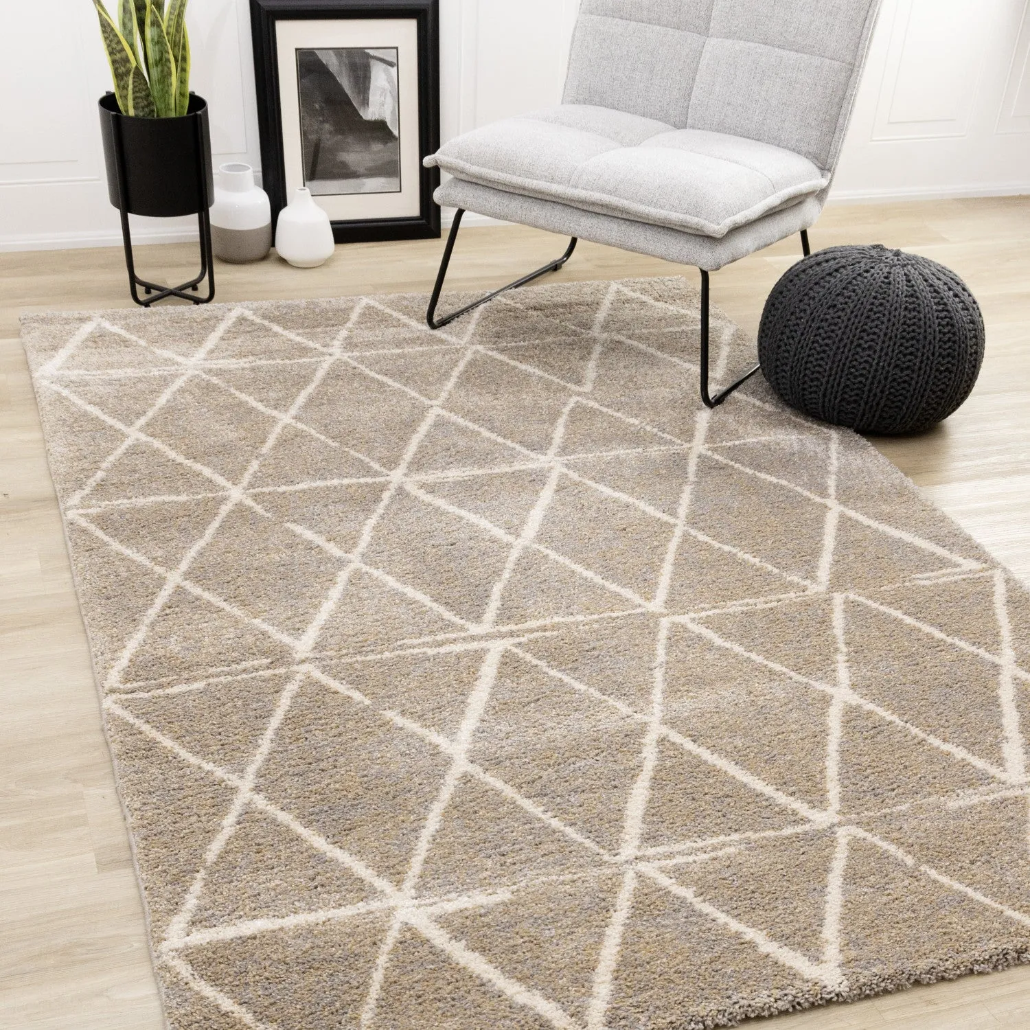 Halle Casual Contemporary Trellis Area Rug - Greige Cream - 5' X 8'