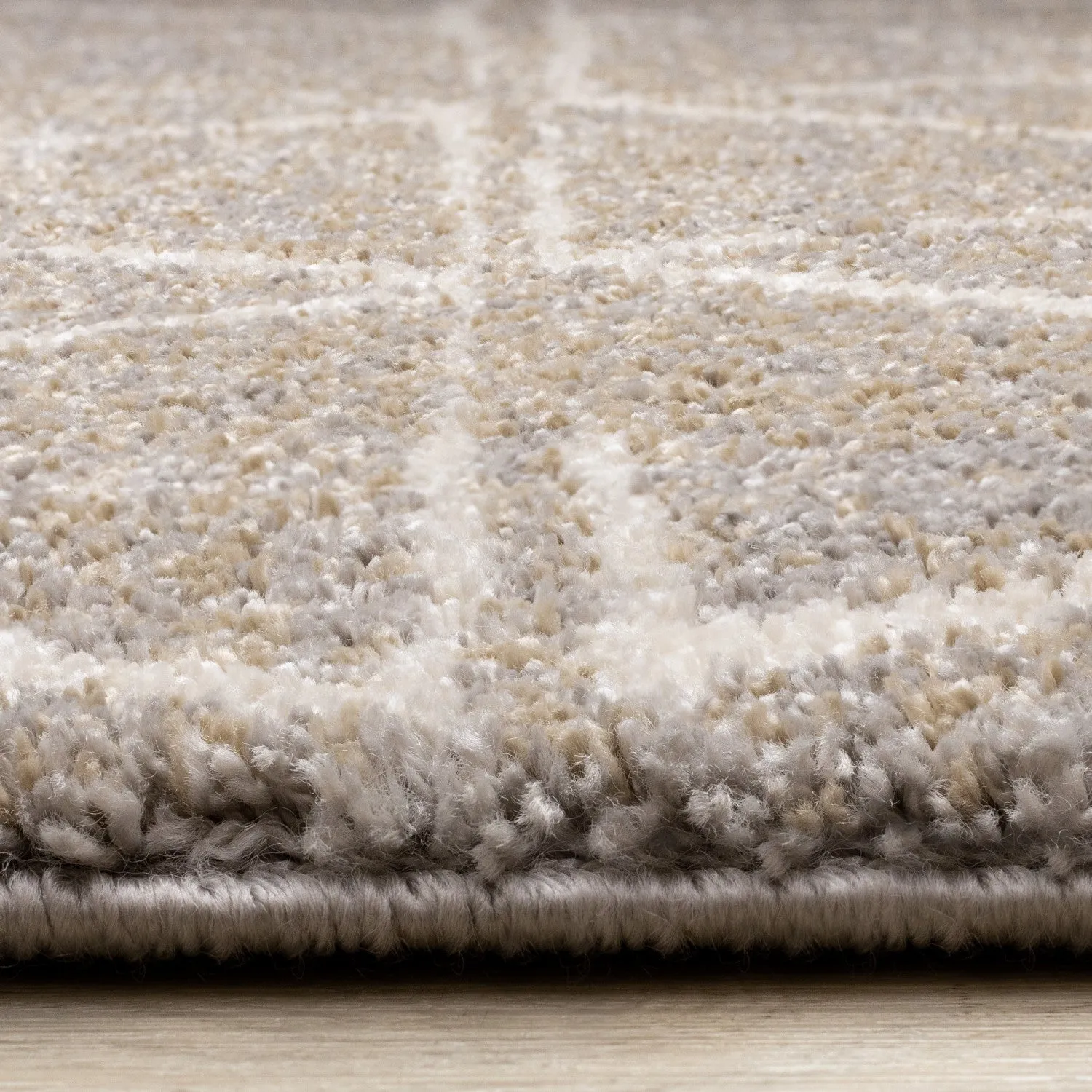 Halle Casual Contemporary Trellis Area Rug - Greige Cream - 5' X 8'