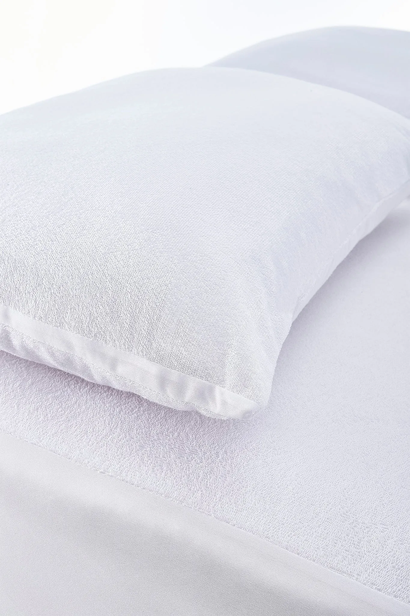 Kid's Healthy Bed 5-Piece Full Pillow, Mattress and Pillow Health Protector Set