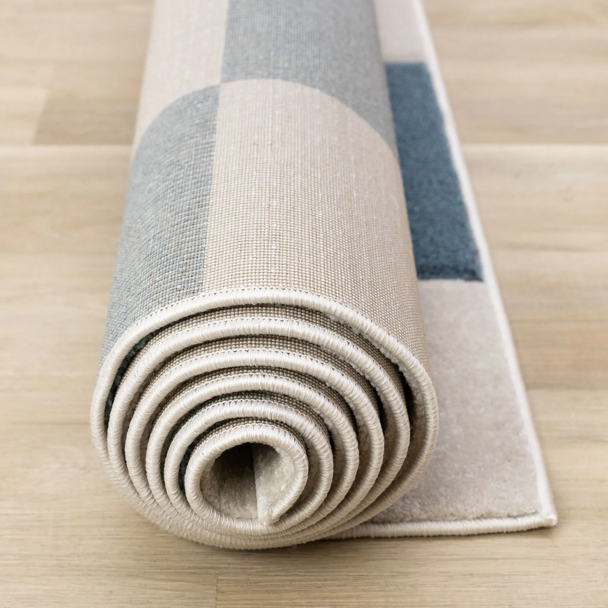 Ocean Blocks 5'3" x 7'7" Banded Rectangle Area Rug - Blue, White
